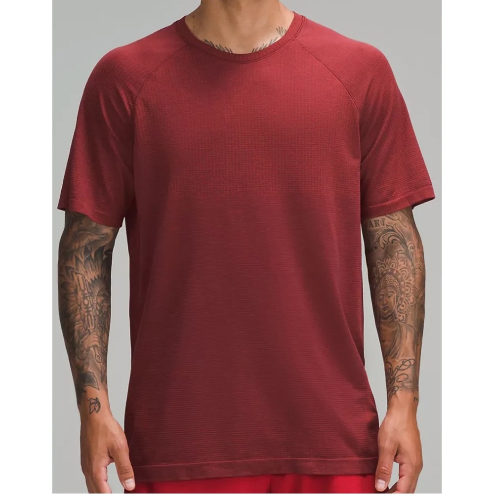 Lululemon Metal Vent Tech short-sleeve shirt size medium